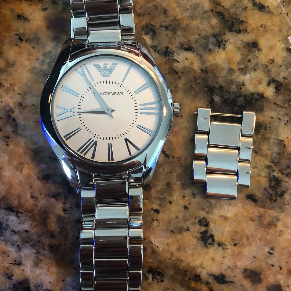 Watch - Picture 4 of 6